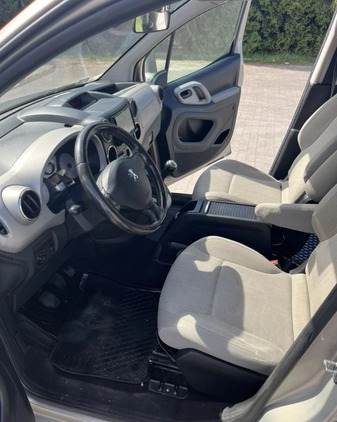 Peugeot Partner cena 14800 przebieg: 272000, rok produkcji 2009 z Kolno małe 92